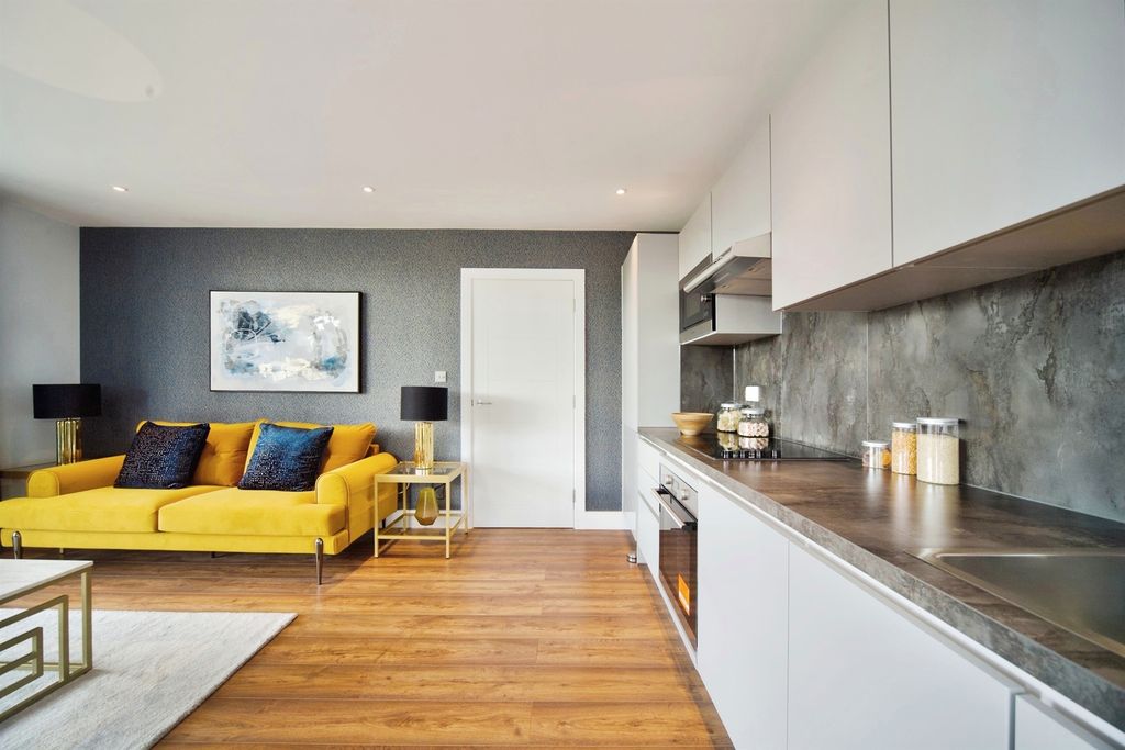 Property photo 2 of 10