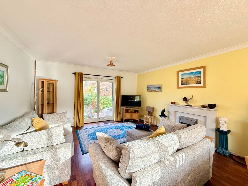 Property photo 2 of 31