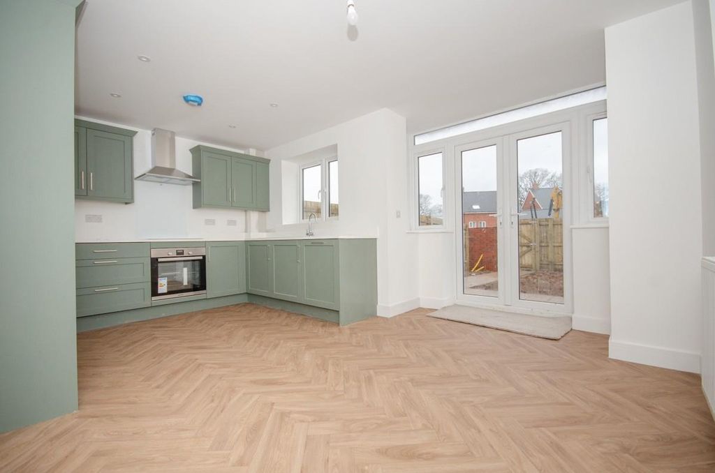 Property photo 2 of 16 Kitchen-Diner.Jpg