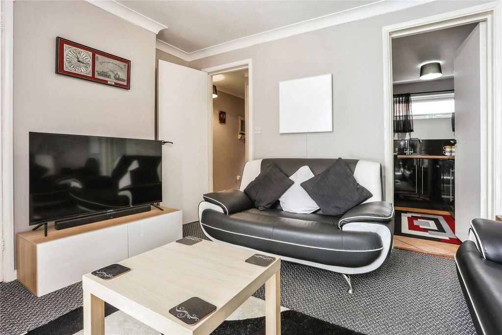 Property photo 2 of 15 Photography