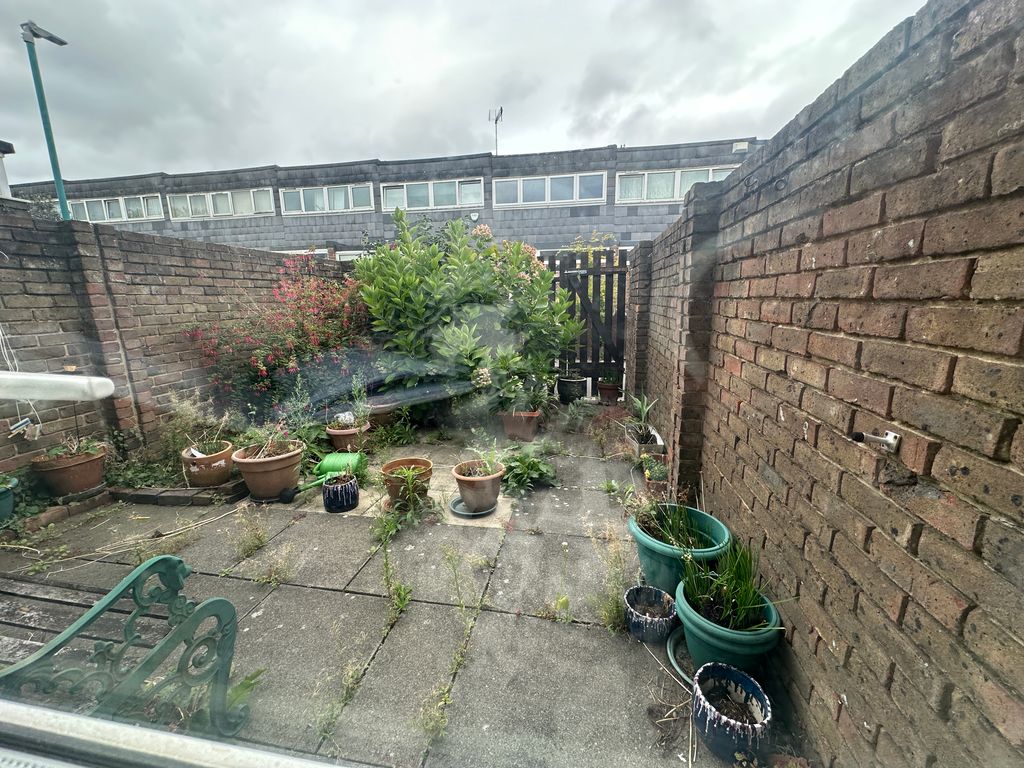 Property photo 3 of 11