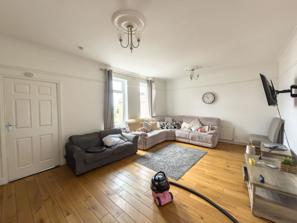 Property photo 3 of 10 Image 3