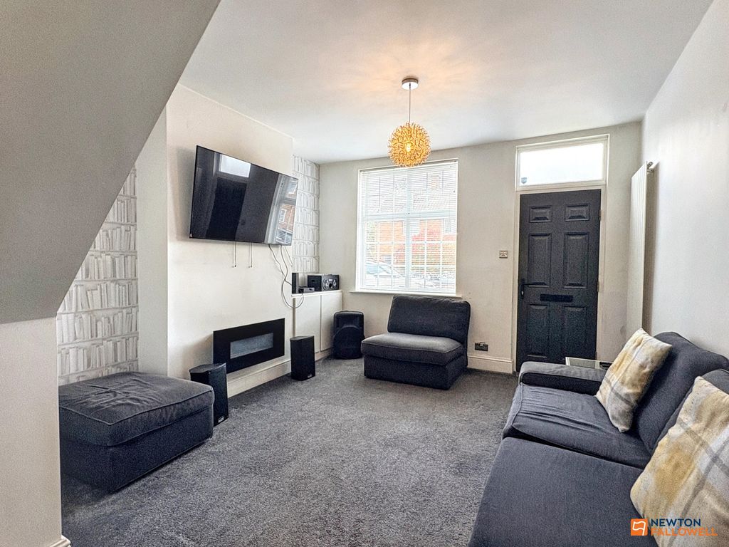 Property photo 2 of 20