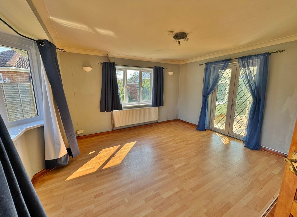 Property photo 3 of 15
