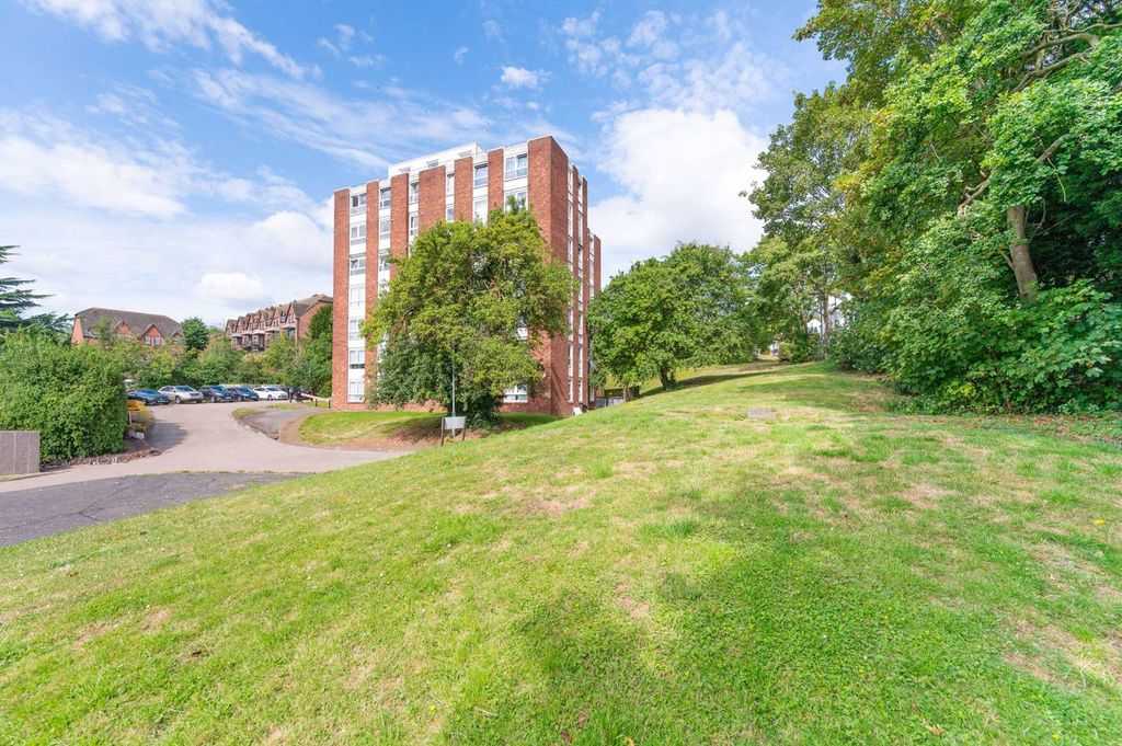 Property photo 1 of 4