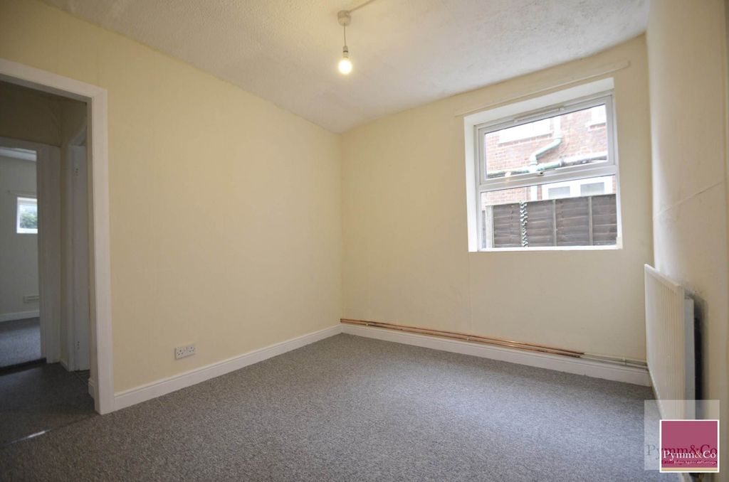 Property photo 2 of 5