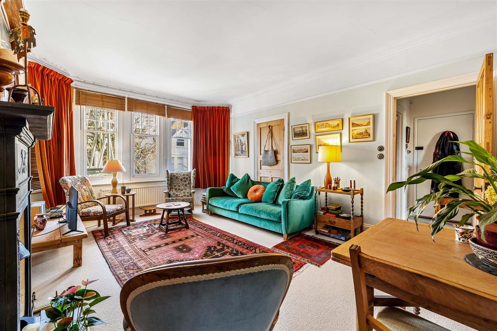 Property photo 2 of 16 Flat 3, 5 York Avenue Less Than 3Mb-3.Jpg