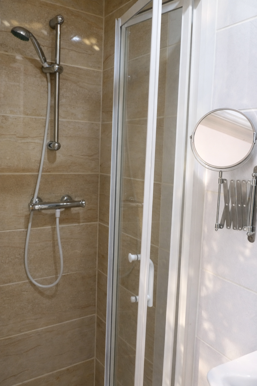 Property photo 3 of 4