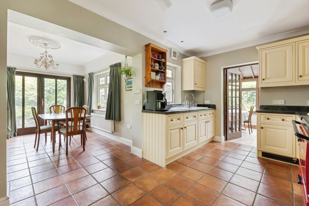 Property photo 2 of 20 Pbox-Img.Jpg