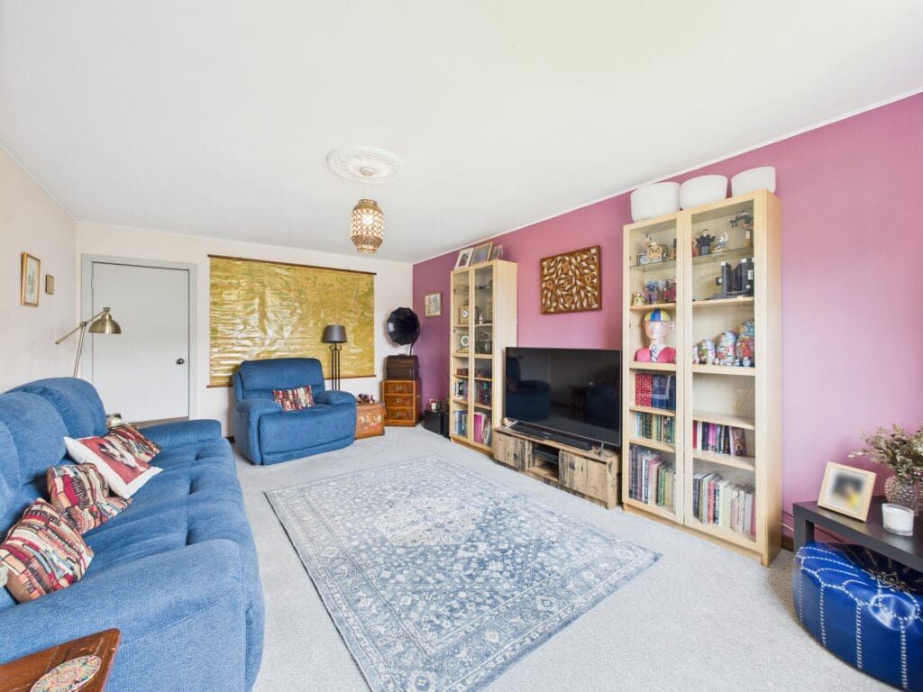 Property photo 2 of 26