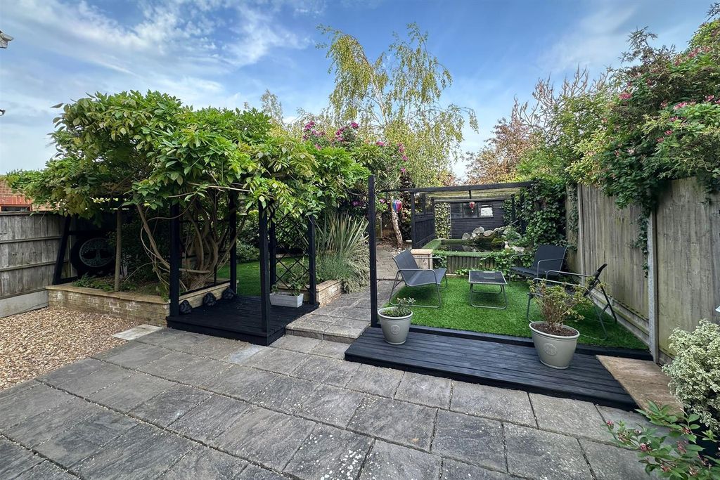 Property photo 2 of 22 20709A.Jpg