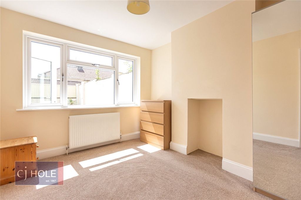 Property photo 3 of 11 Picture No. 30