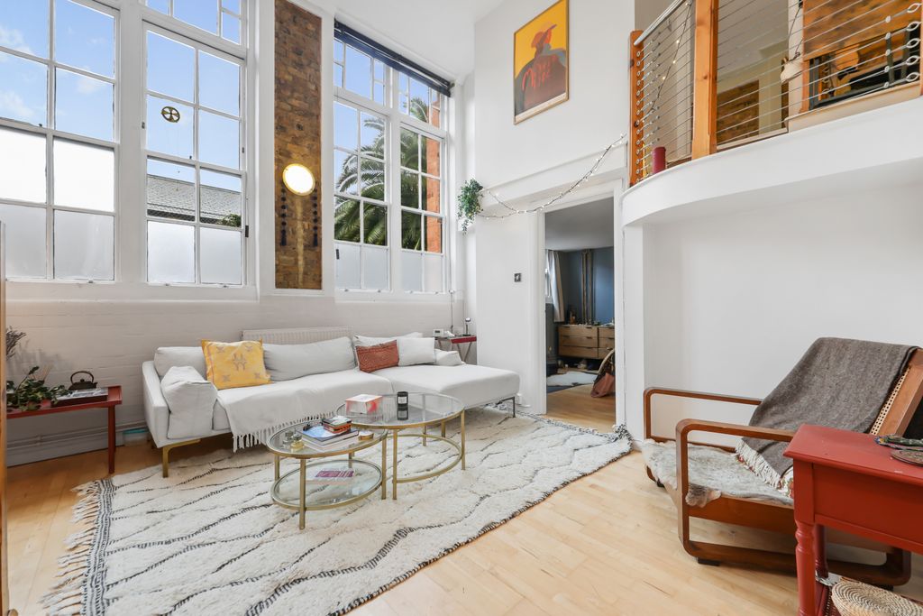 Property photo 2 of 25 Gallery