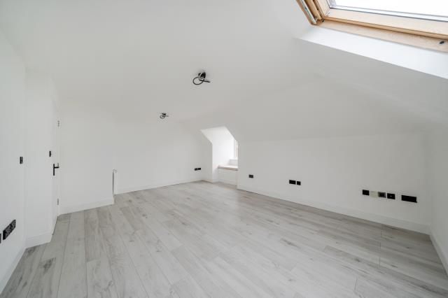 Property photo 2 of 16 Internal