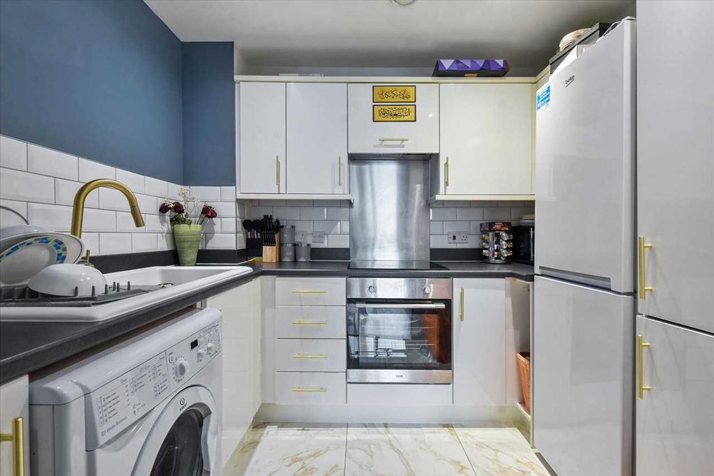 Property photo 2 of 5