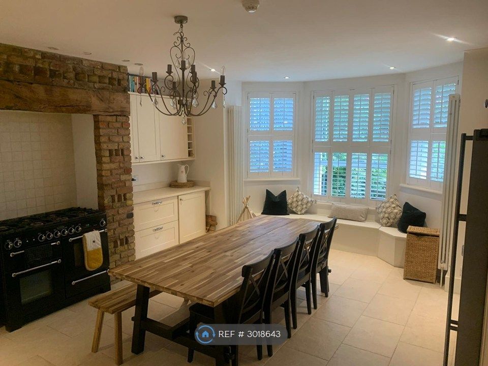 Property photo 3 of 20 Kitchen / Dining Room