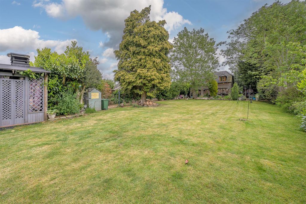 Property photo 2 of 32