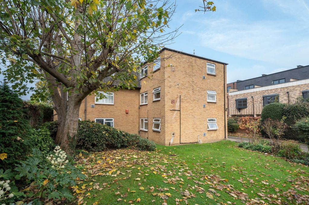 Property photo 3 of 6