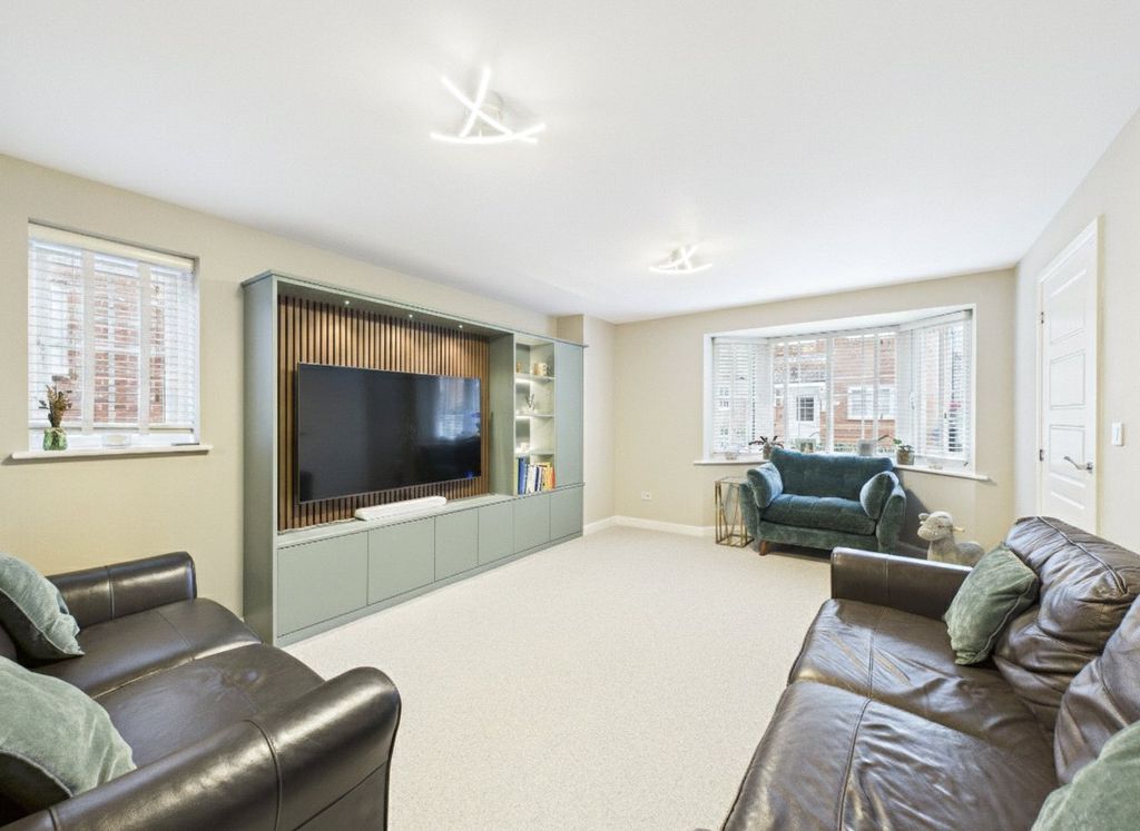 Property photo 3 of 28 Picture No. 49