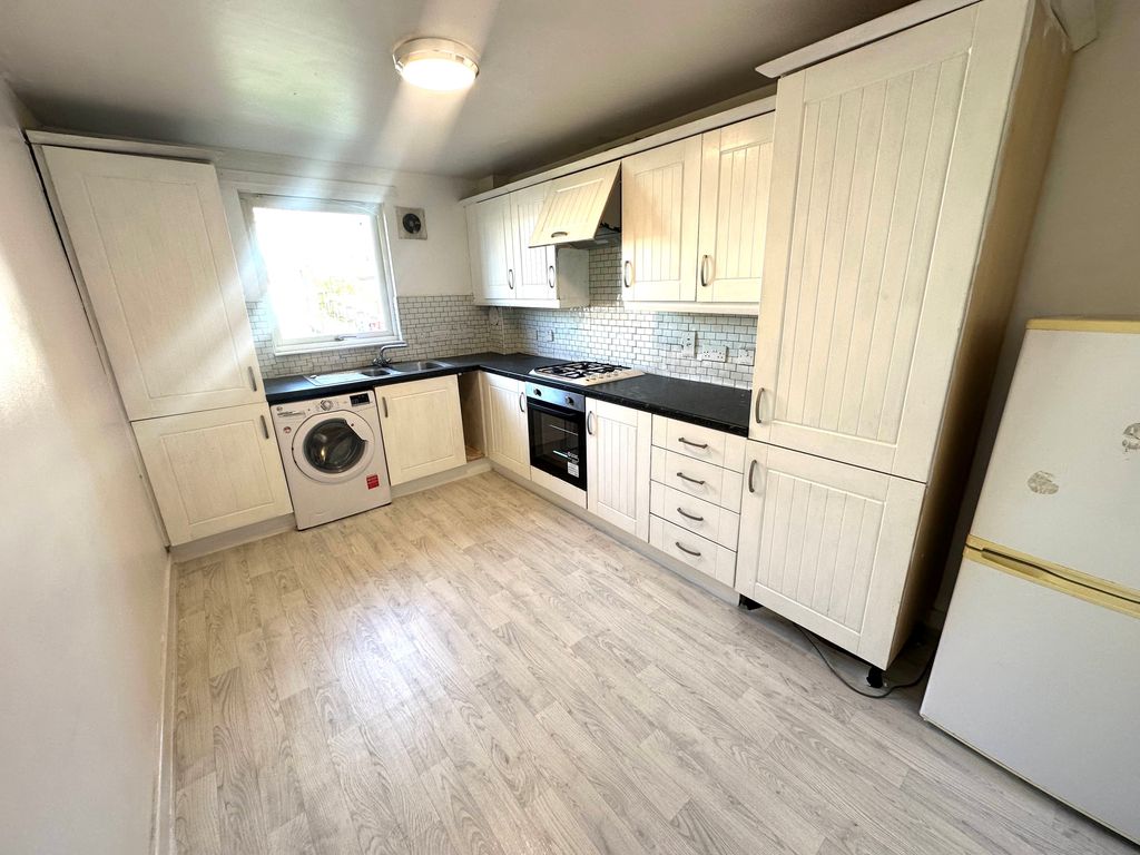 Additional image 4 of 2 bed flat to rentBackmuir Road, Hamilton ML3