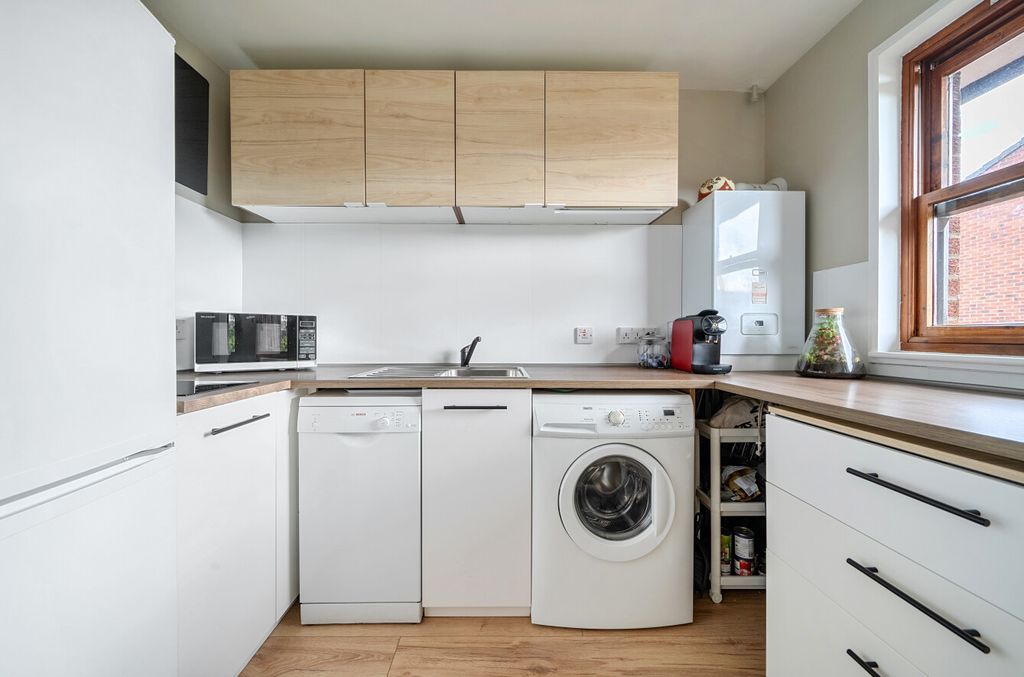 Property photo 2 of 21 1441911-10-69Dfa3...