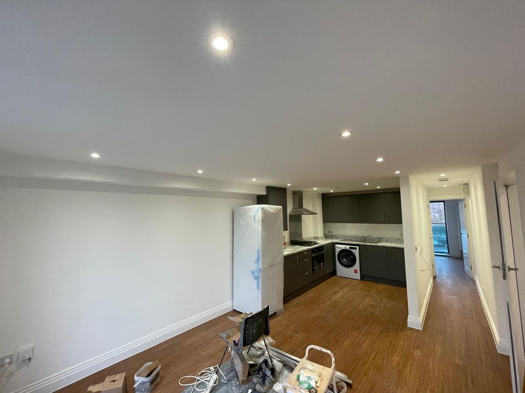 Property photo 2 of 7 Gallery