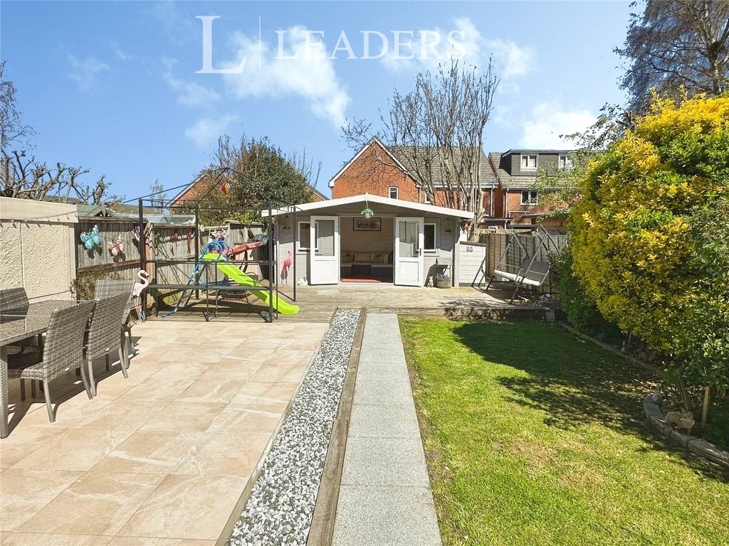 Property photo 3 of 17 Picture No. 13