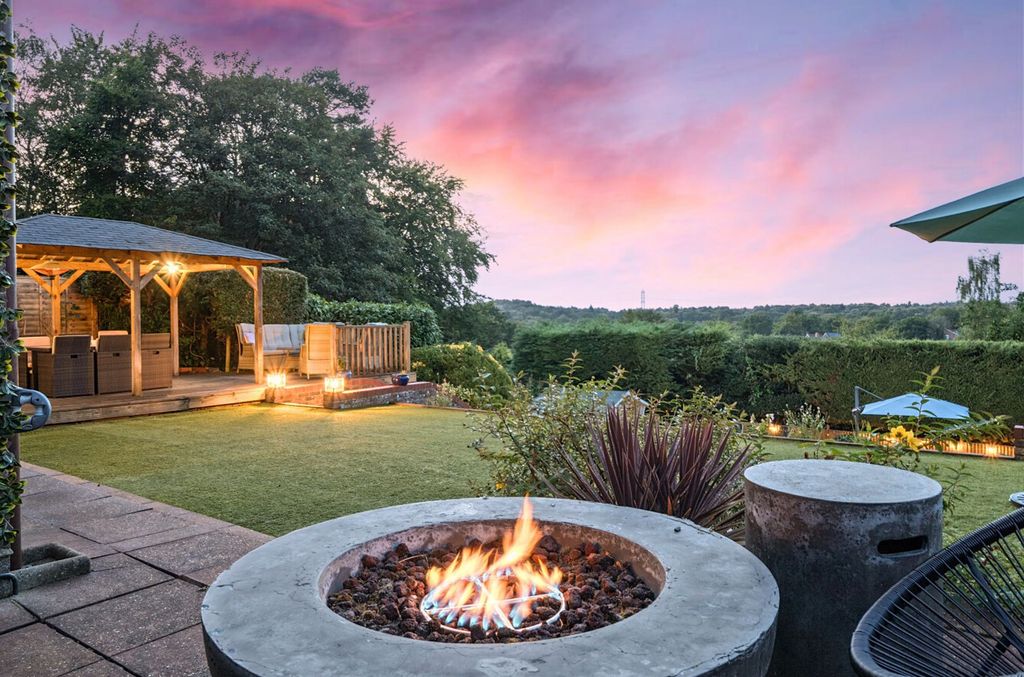Property photo 2 of 36 Dusk Garden