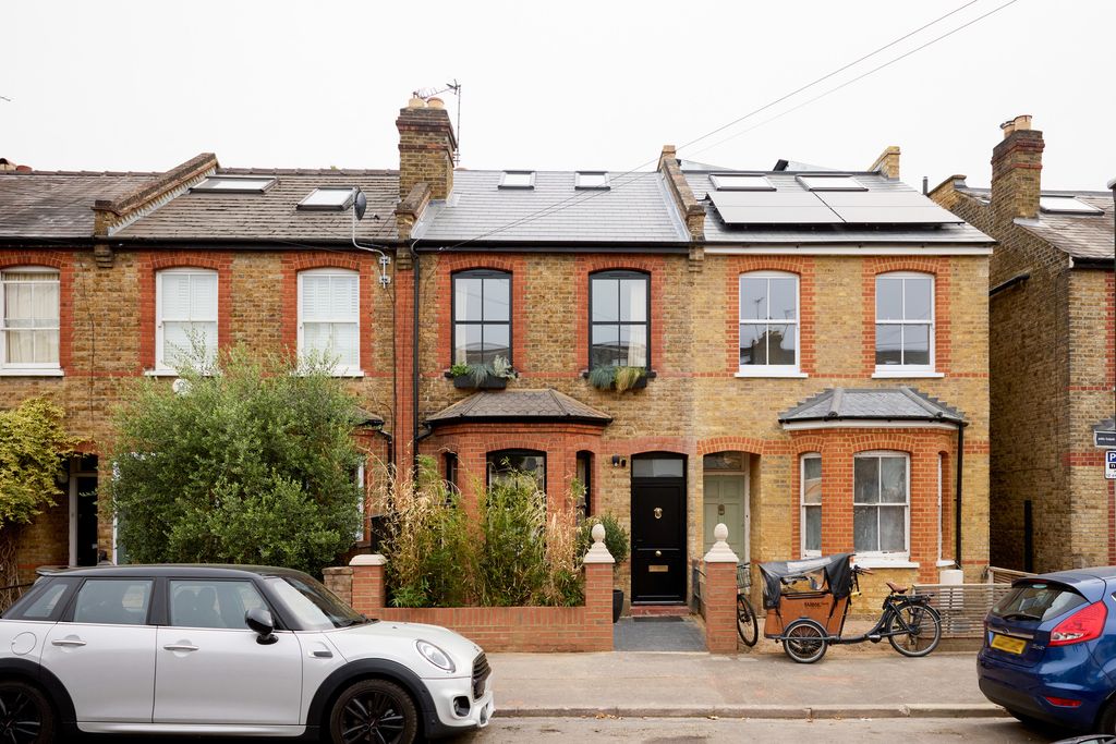 Property photo 2 of 34 304692 - A0Op6000009Fkg1Maa_N17-Edit.Jpg