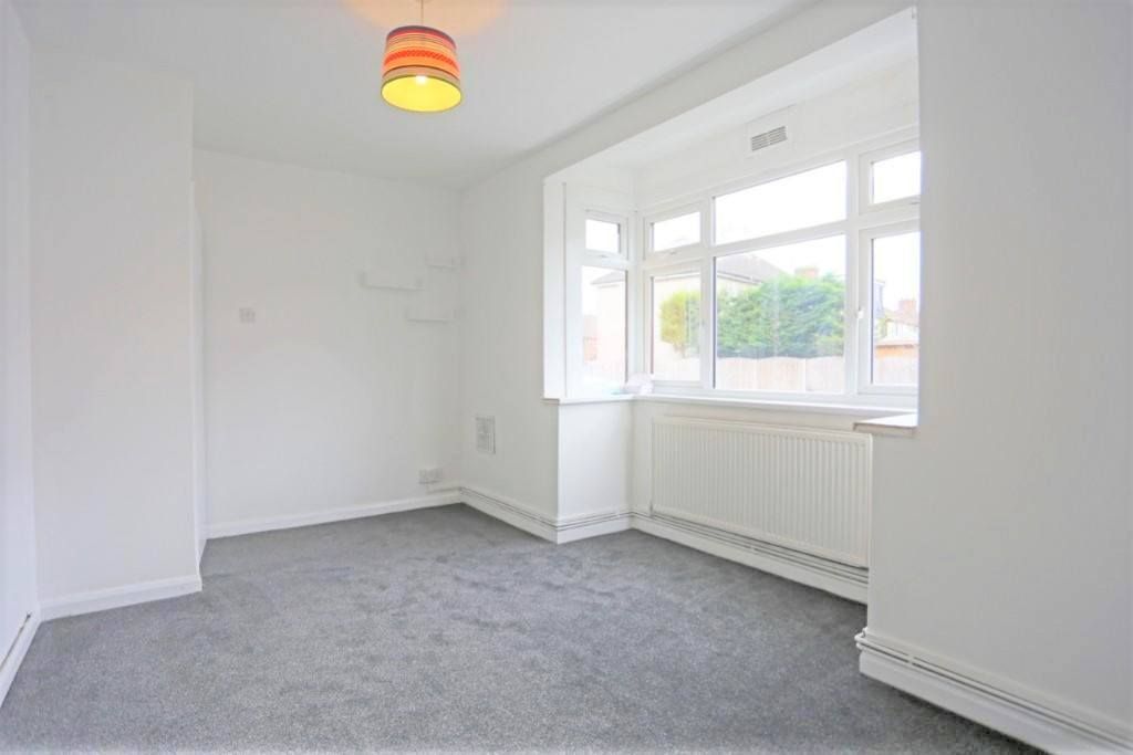 Property photo 3 of 7 Gallery