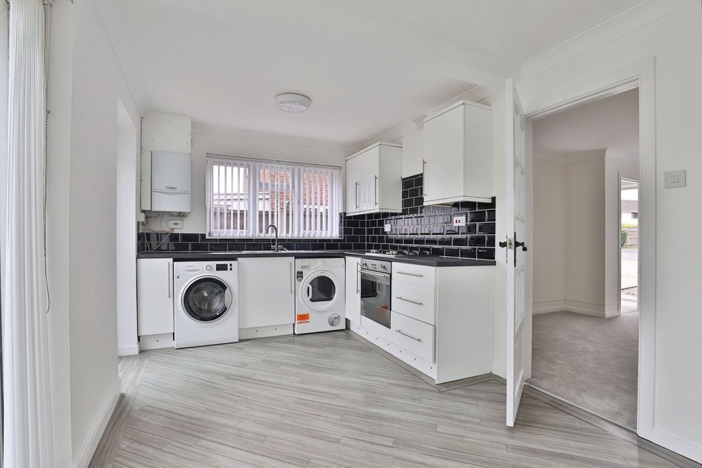 Property photo 3 of 15 Photo