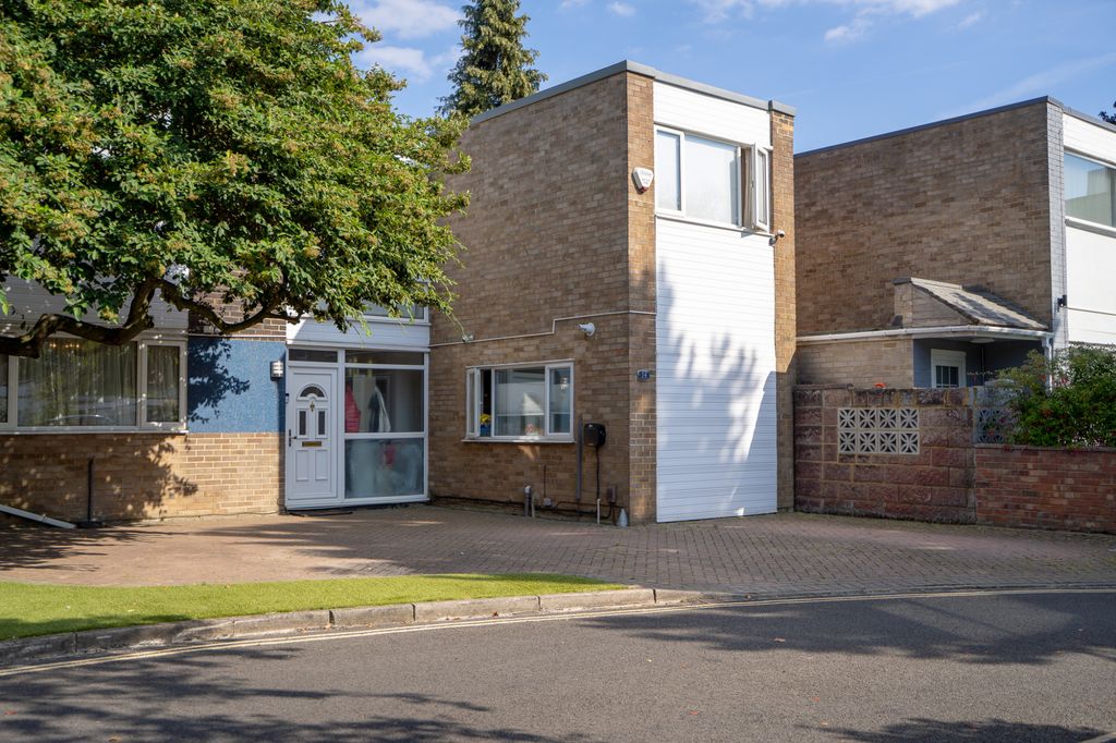Property photo 2 of 19
