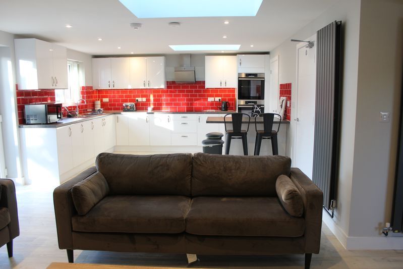 Property photo 1 of 12 Photo 6