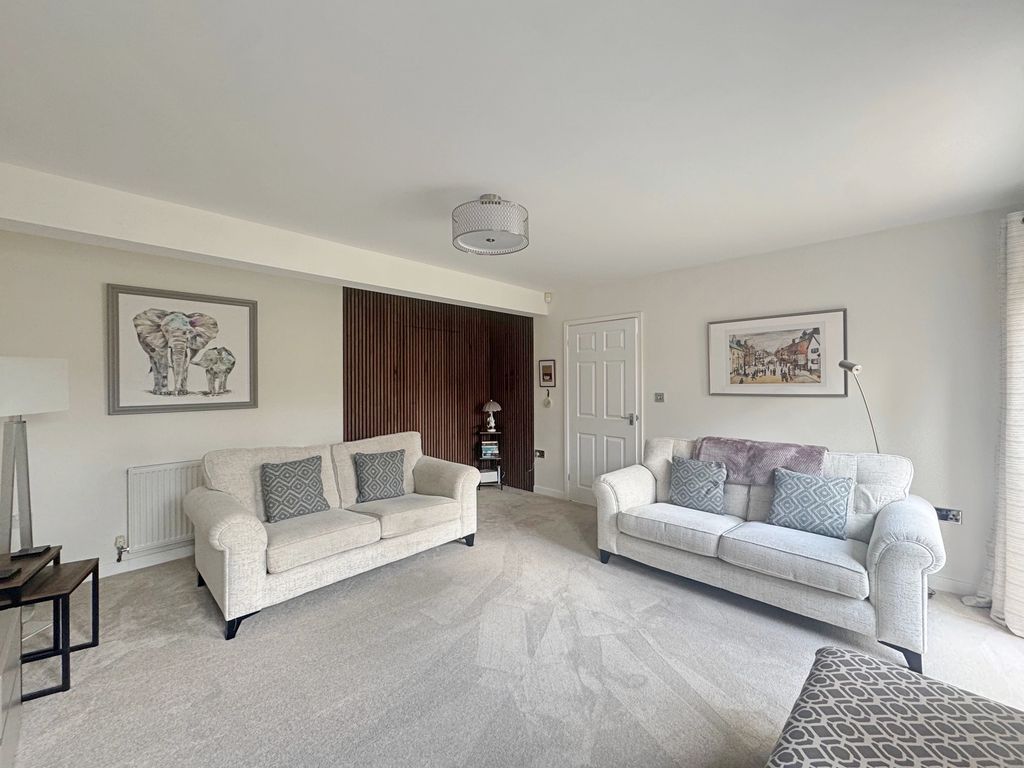 Property photo 3 of 13 14