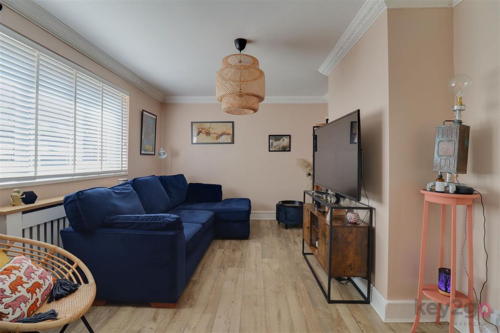 Property photo 2 of 26 Img_4002-Img_4004.Jpg