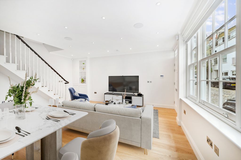 Property photo 3 of 10