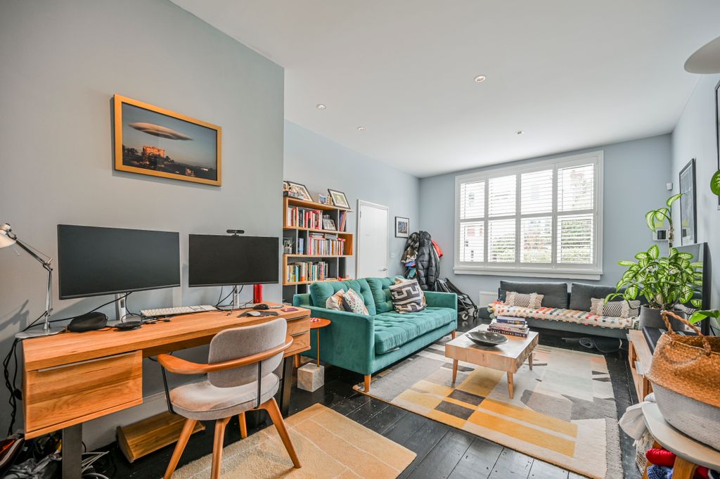 Property photo 3 of 30