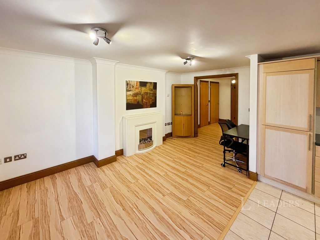 Property photo 3 of 12 Pbox-Img.Jpg