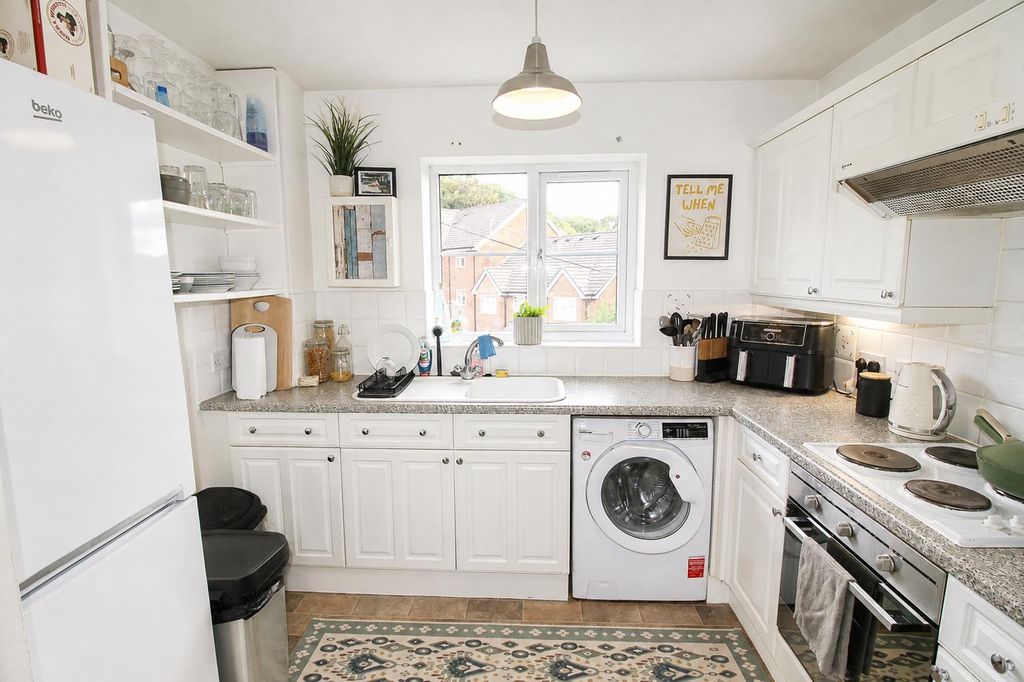 Property photo 2 of 10 9E195F62-97E1-421E-987d-1De3524A5614.Png