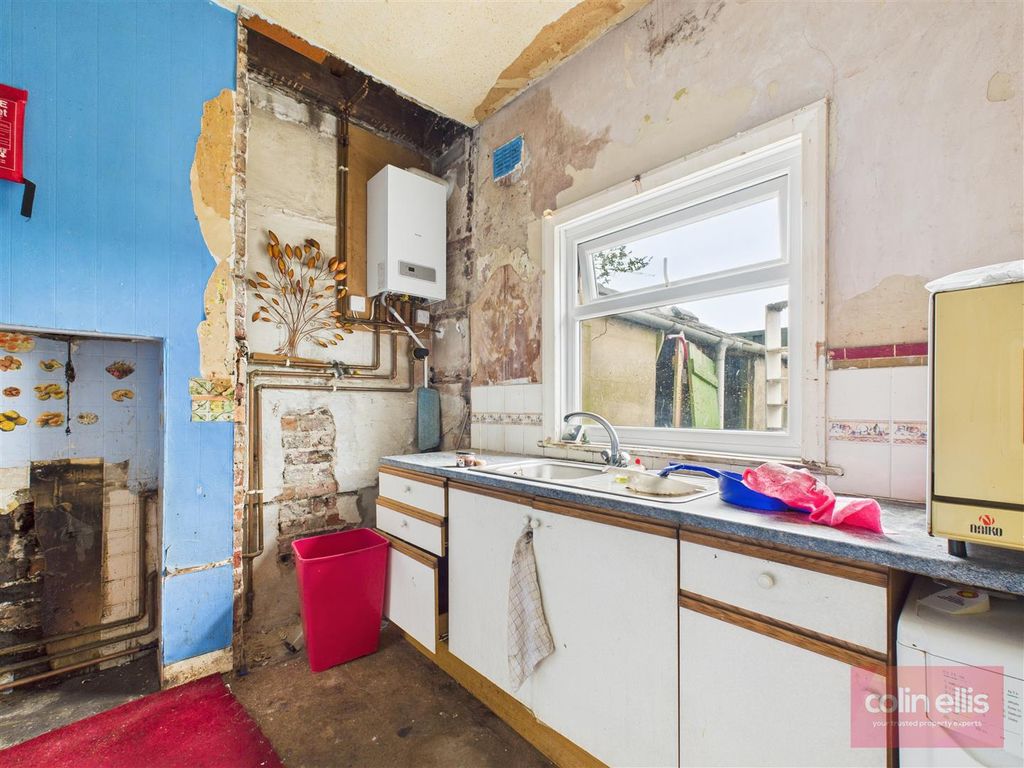 Property photo 3 of 13 Cam05075G0-Pr0087-Still003.Jpg