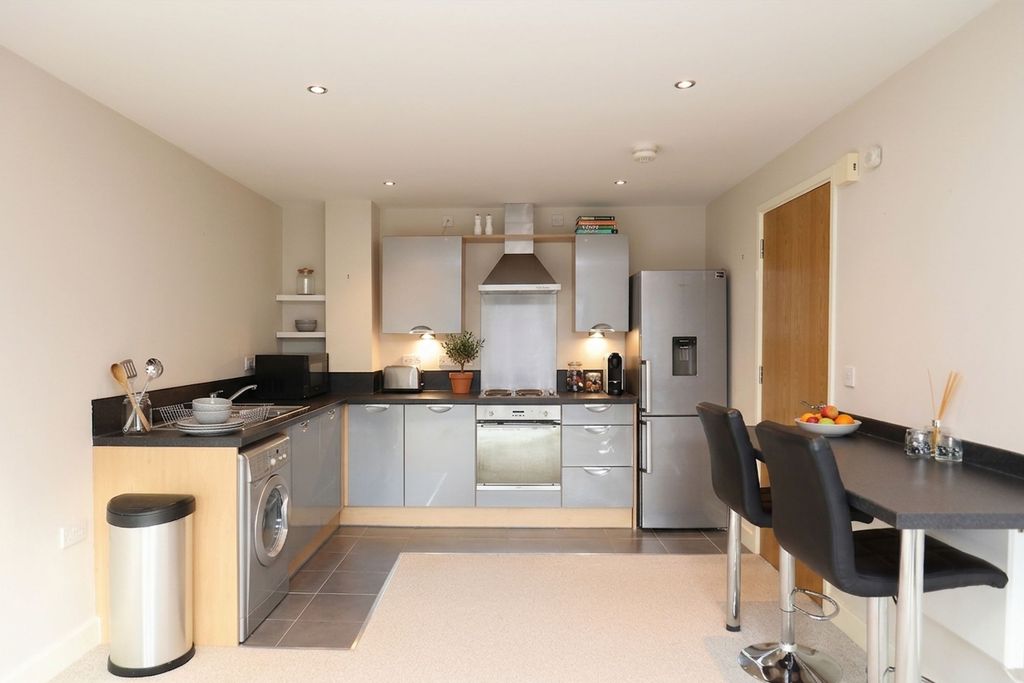 Property photo 2 of 5 Kitchen