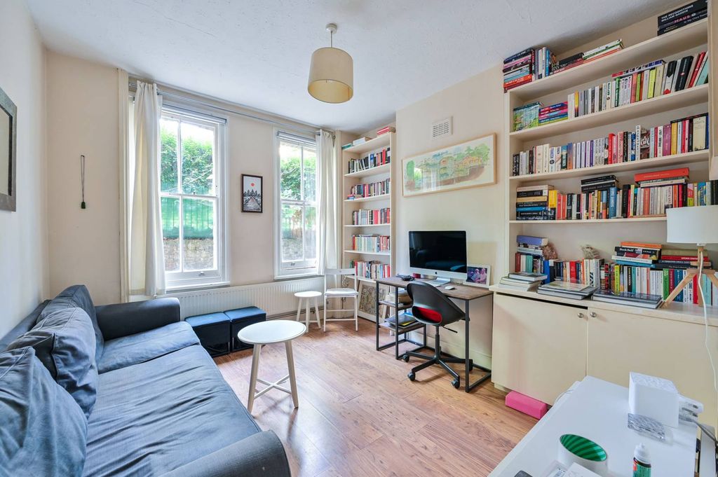 Property photo 2 of 9
