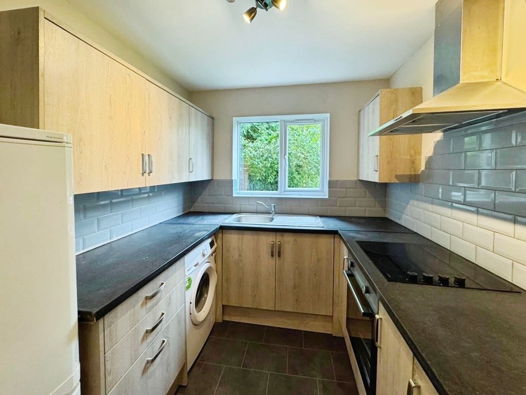 Property photo 3 of 8 Pbox-Img.Jpg