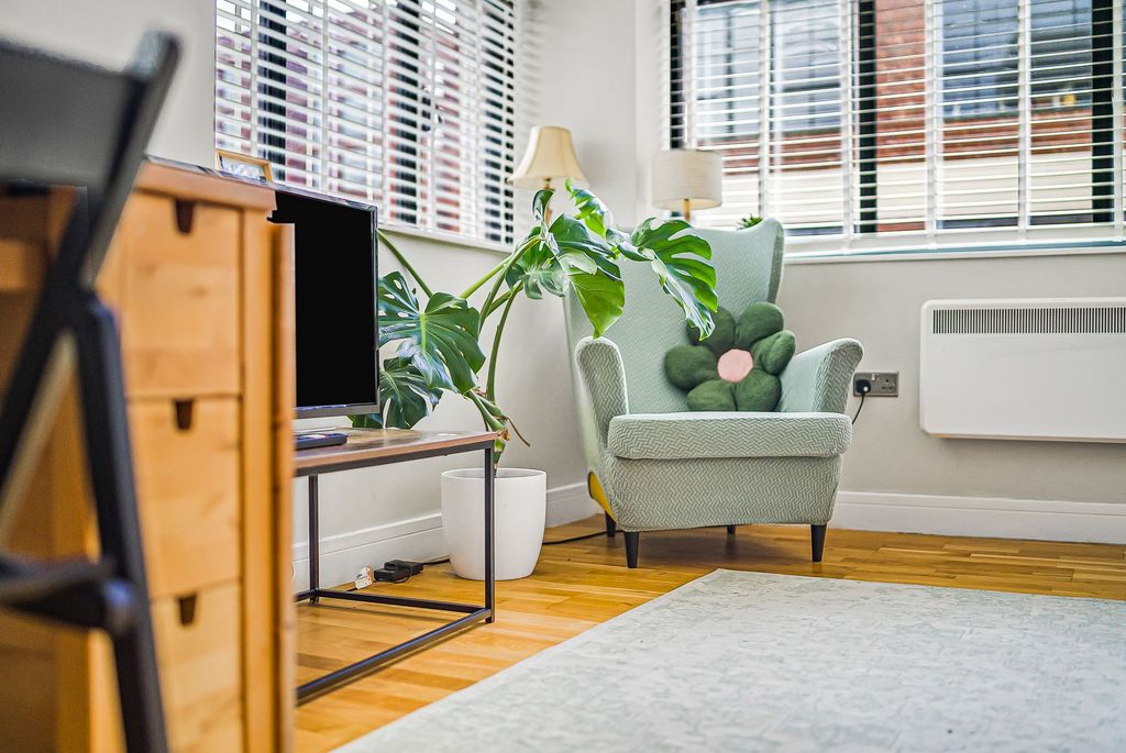 Property photo 3 of 25