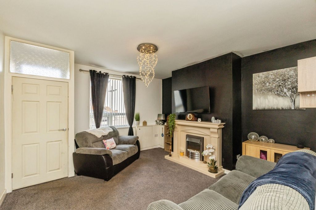 Property photo 2 of 15