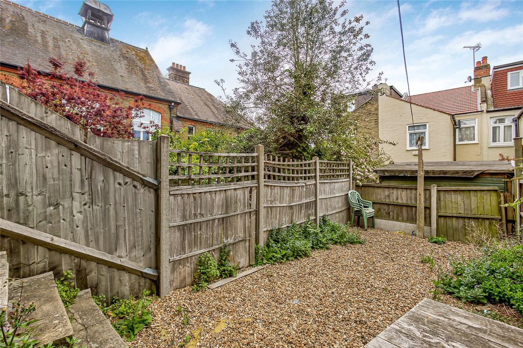 Property photo 3 of 14 Picture No. 11