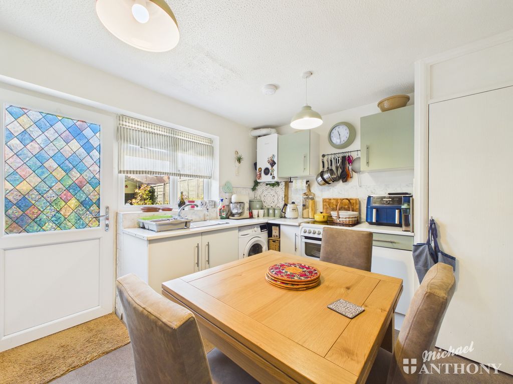 Property photo 3 of 9 Cam02773G0-Pr0427-Still011