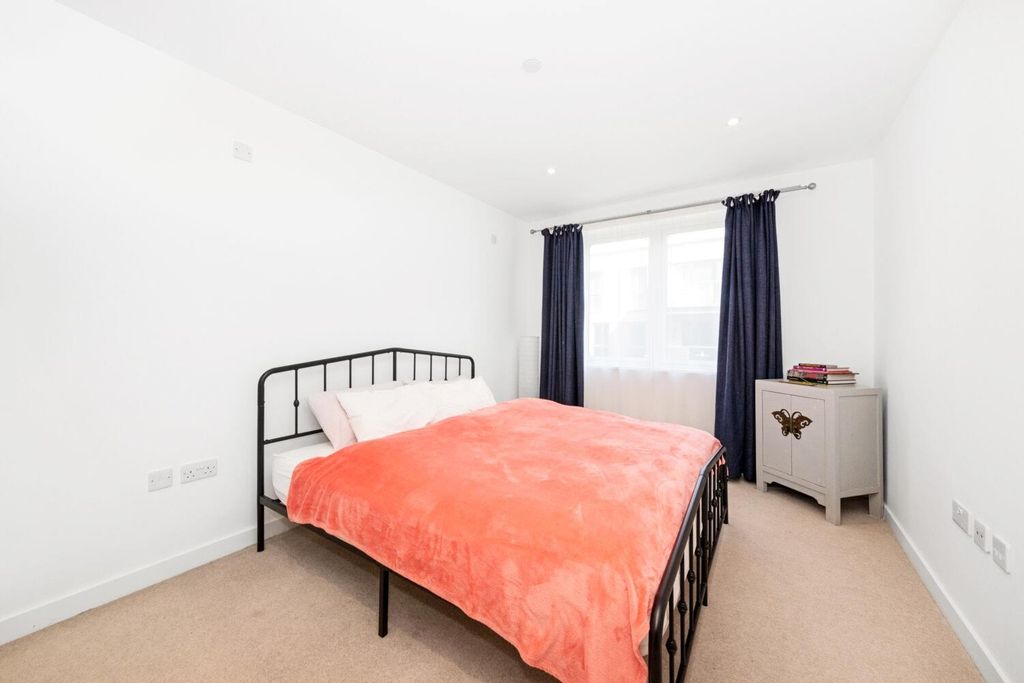 Property photo 3 of 9