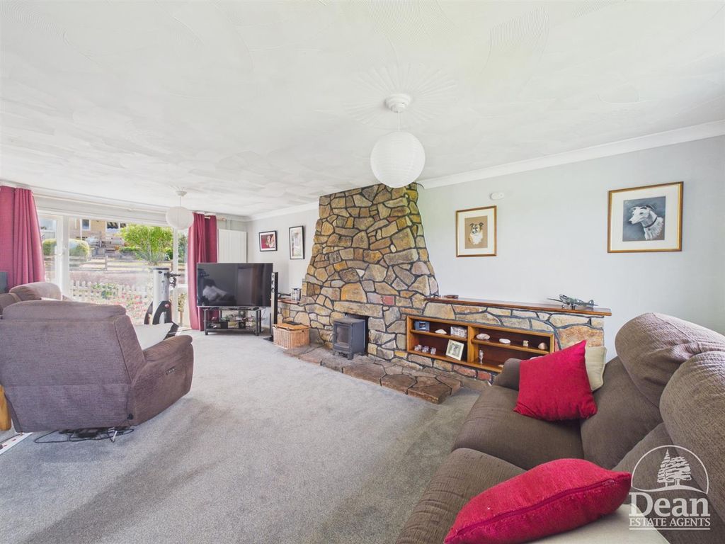 Property photo 2 of 26
