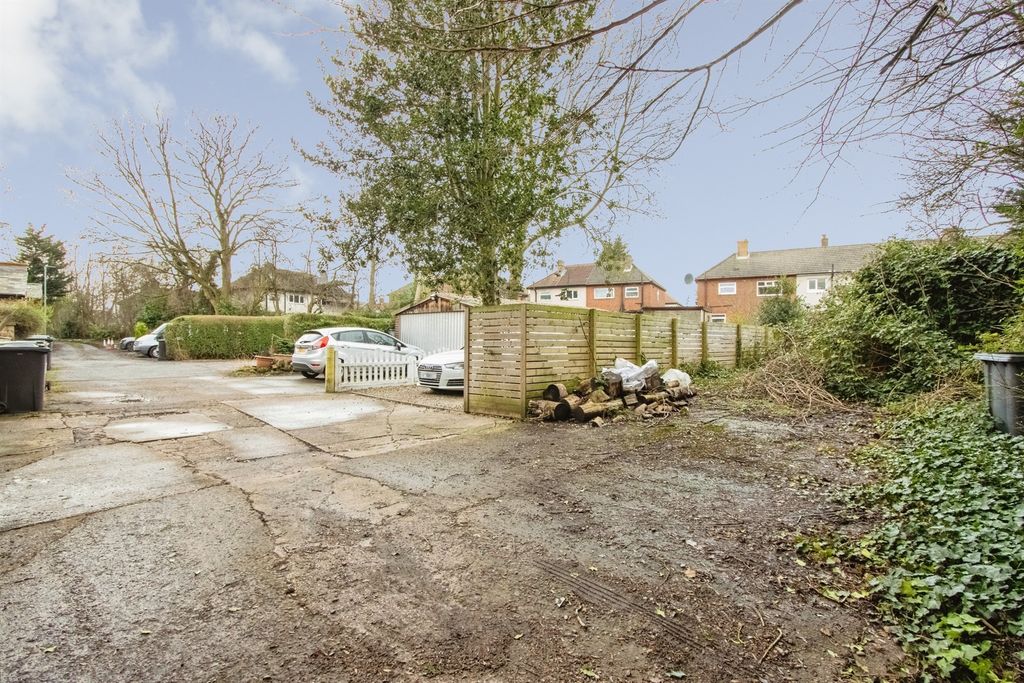 Property photo 3 of 4